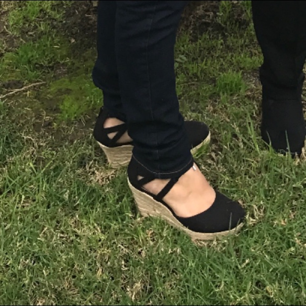 Platform Heels - Picture 3 of 6